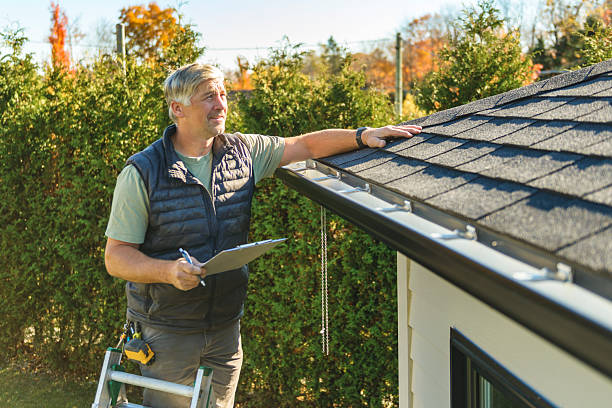 Professional Roofing technician working in Phoenix, OR